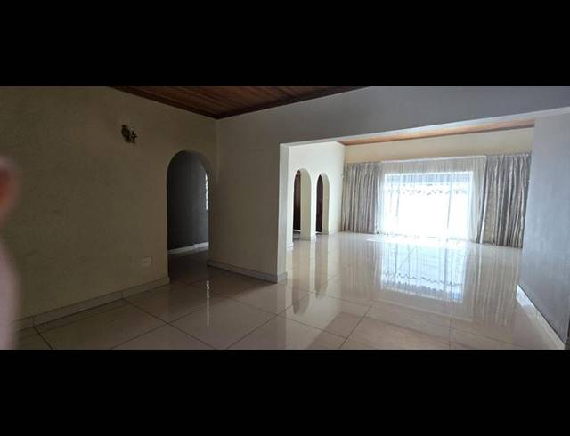 5 BEDROOM HOUSE FOR SALE IN ELARDUSPARK